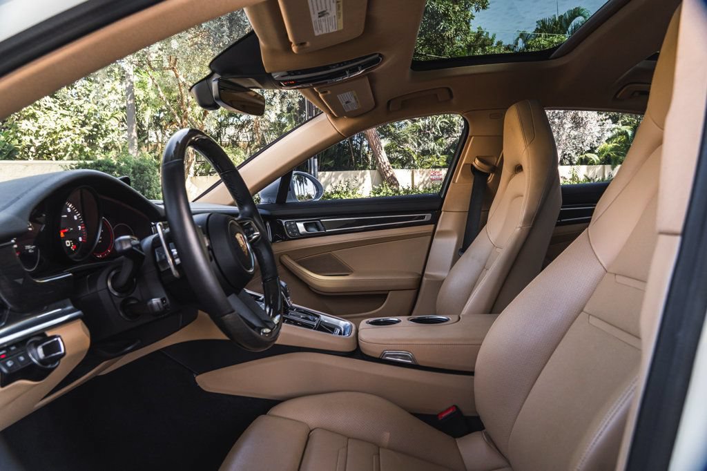 Used 2023 Porsche Panamera image 14