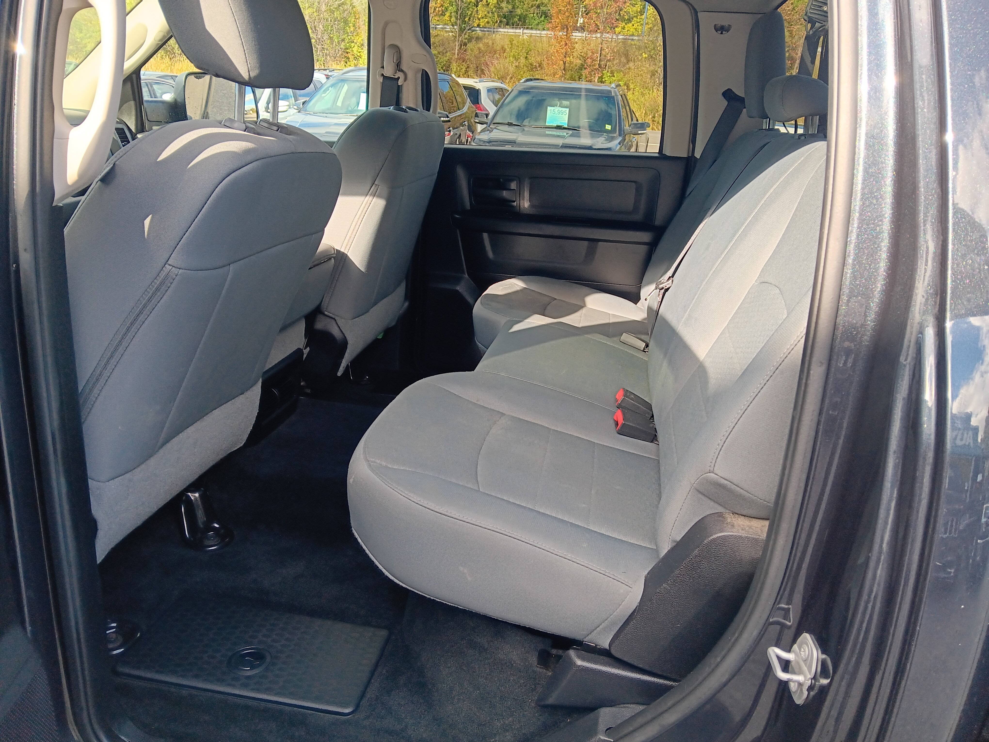 Used 2016 RAM 2500 Tradesman w/ Chrome Appearance Group AWD/4WD image 9