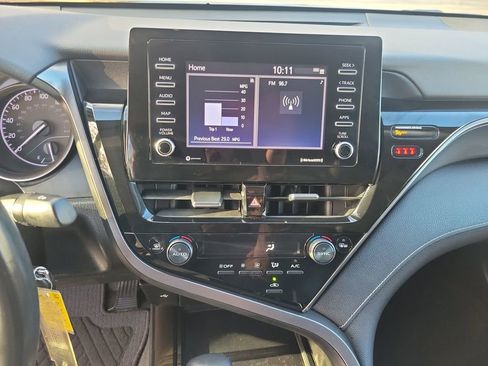 Certified 2022 Toyota Camry SE image 21