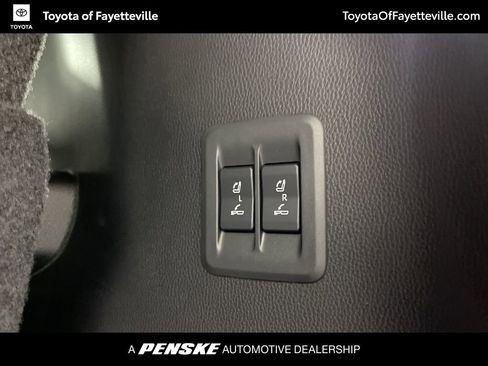 Used 2026 Lexus GX 550 w/ Cold Area Package image 11