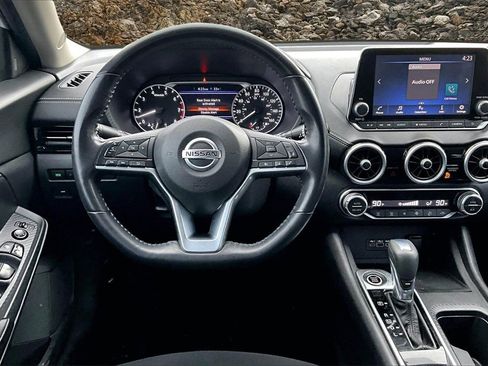 Used 2020 Nissan Sentra SV image 5