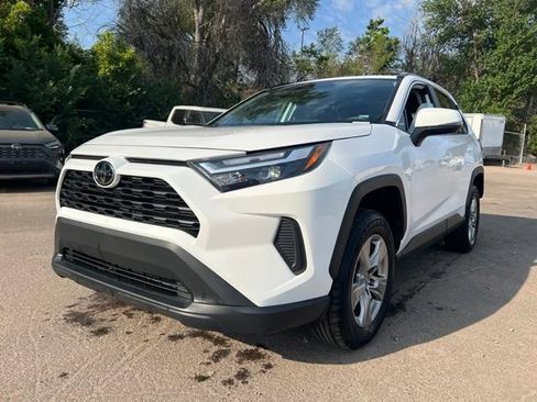 Used 2025 Toyota RAV4 XLE FWD image 1