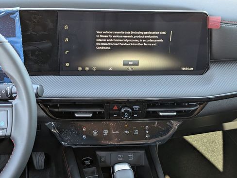 New 2026 Nissan Kicks SR FWD image 11