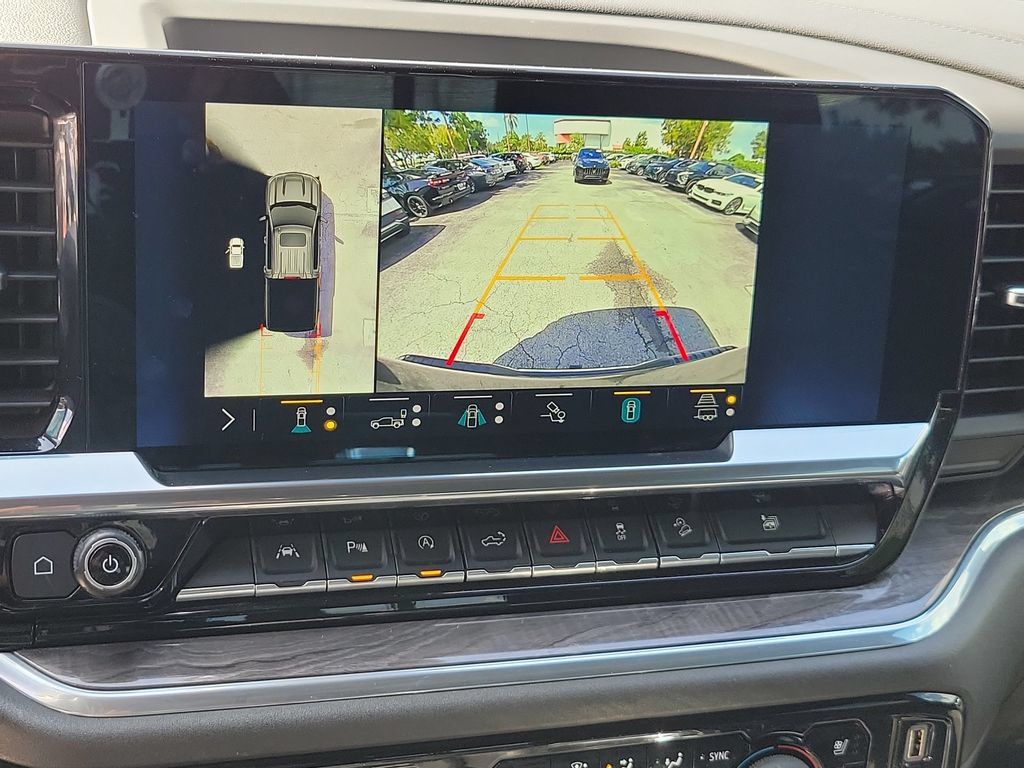 Used 2022 Chevrolet Silverado 1500 LTZ w/ Technology Package AWD/4WD image 34