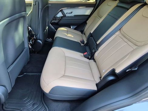 New 2026 Land Rover Range Rover Sport Dynamic SE AWD/4WD image 14
