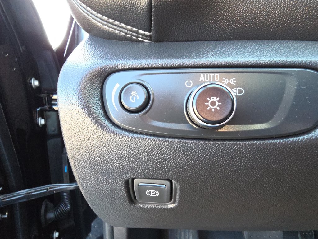 Used 2024 Chevrolet Blazer LT w/ Convenience Package FWD image 20