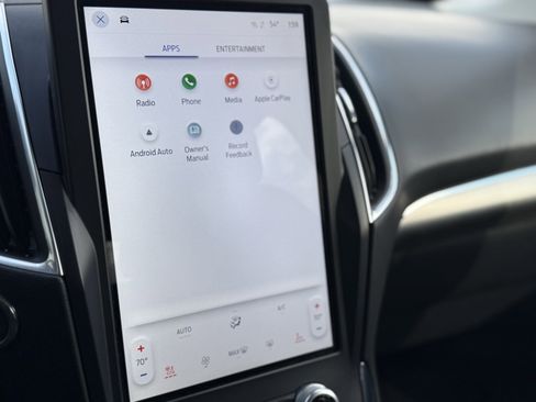 Used 2022 Ford Edge Titanium image 25