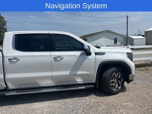 Used 2022 GMC Sierra 1500 SLT w/ SLT Premium Plus Package AWD/4WD image 3