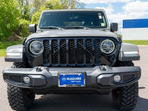 Used 2021 Jeep Gladiator Sport AWD/4WD image 3