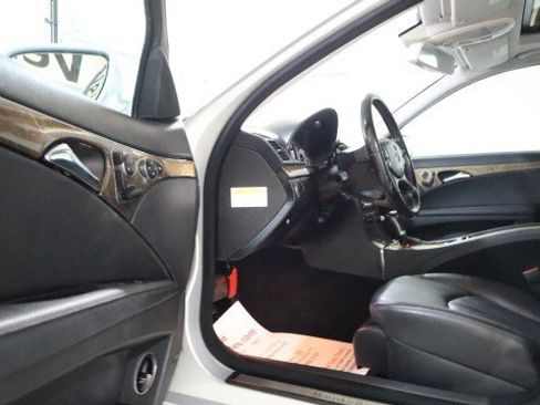 Used 2007 Mercedes-Benz E 350 350 4Matic V6 AWD image 9