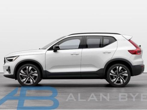New 2025 Volvo XC40 B5 Ultra w/ Protection Package Premier AWD/4WD image 1