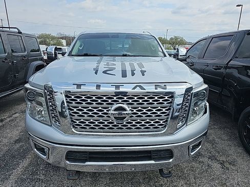 Used 2016 Nissan Titan SL image 2