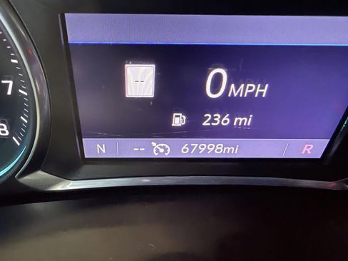 Used 2022 Chevrolet Equinox RS w/ Infotainment Package image 28