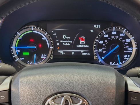 Used 2022 Toyota Highlander XLE AWD/4WD image 14