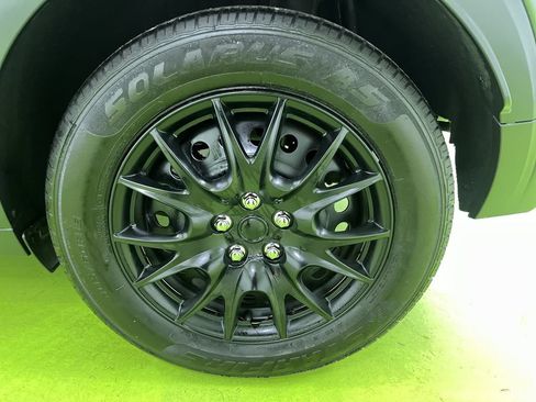 Used 2023 Nissan Kicks S FWD image 14