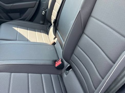 Used 2023 Volkswagen Jetta SE w/ Panoramic Sunroof Package FWD image 17