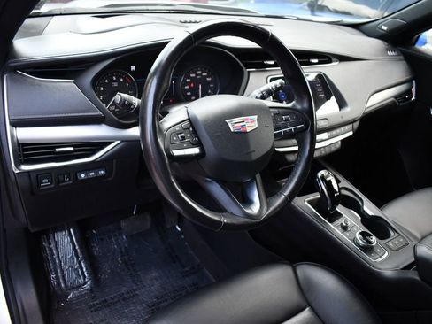 Used 2020 Cadillac XT4 Premium Luxury image 15