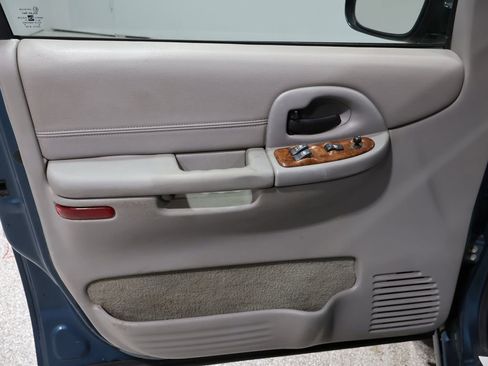 Used 2002 Oldsmobile Silhouette GLS w/ Towing Pkg image 14