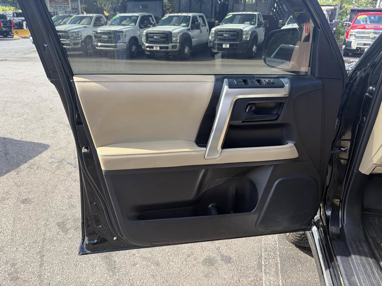Used 2012 Toyota 4Runner SR5 w/ Convenience Pkg AWD/4WD image 15