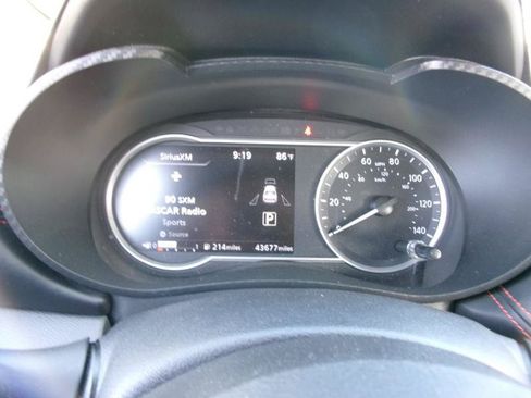 Used 2024 Nissan Versa SR FWD image 14