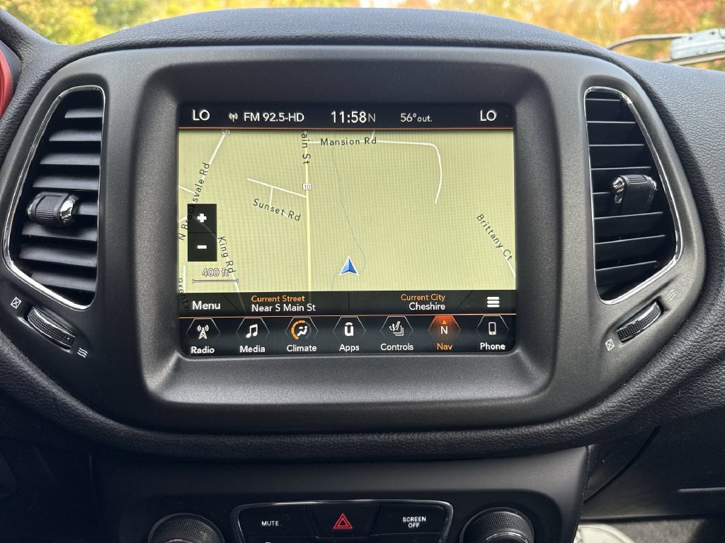 Used 2017 Jeep Compass Trailhawk w/ Leather Interior Group AWD/4WD image 18