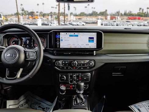 New 2026 Jeep Gladiator Mojave image 15