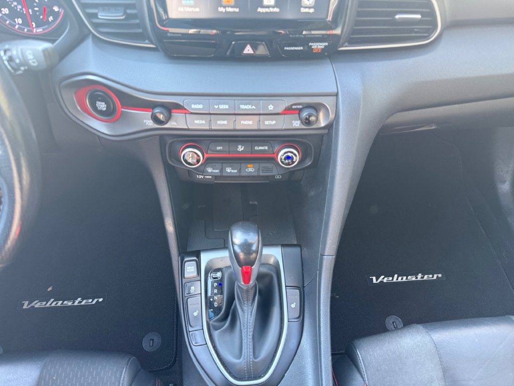 Used 2020 Hyundai Veloster Turbo FWD image 11