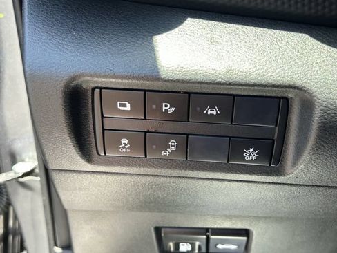 Used 2024 Nissan Kicks S FWD image 28