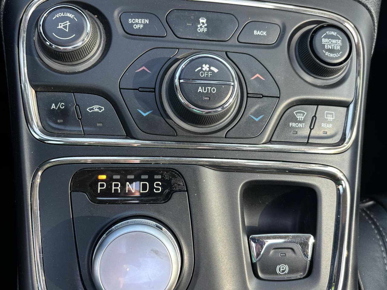 Used 2015 Chrysler 200 C w/ Navigation & Sound Group I AWD/4WD image 14