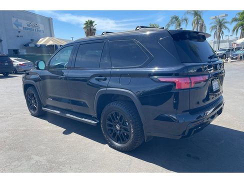 Used 2025 Toyota Sequoia Limited w/ Tow Technology Package AWD/4WD image 3