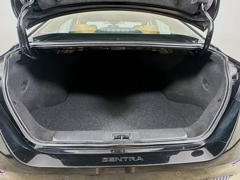 Used 2025 Nissan Sentra SV w/ SV Premium Package image 28