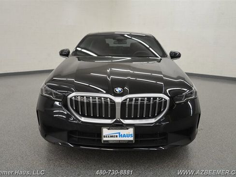 Used 2024 BMW 530i w/ M Sport Package image 6