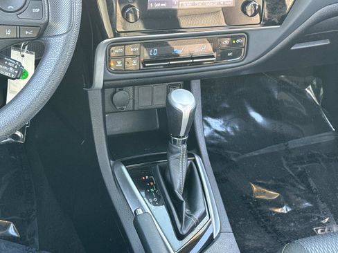 Used 2017 Toyota Corolla LE w/ Carpet Mat Package (TMS) image 4