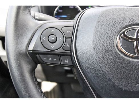 Used 2022 Toyota RAV4 SE image 13