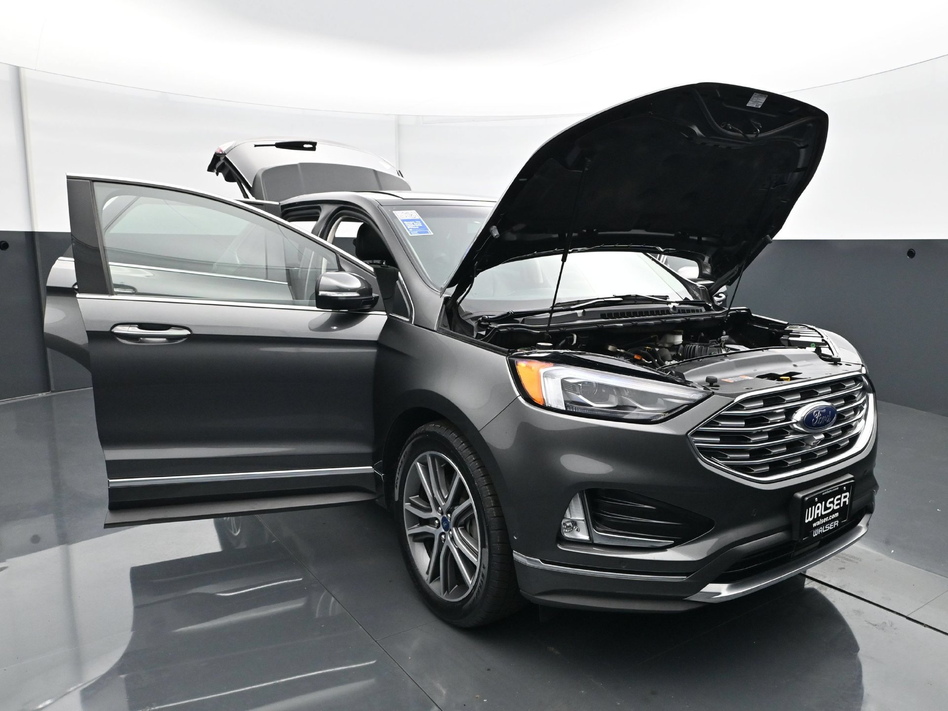 Used 2019 Ford Edge Titanium w/ Equipment Group 301A AWD/4WD image 36