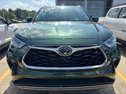 Used 2023 Toyota Highlander Platinum AWD/4WD image 13