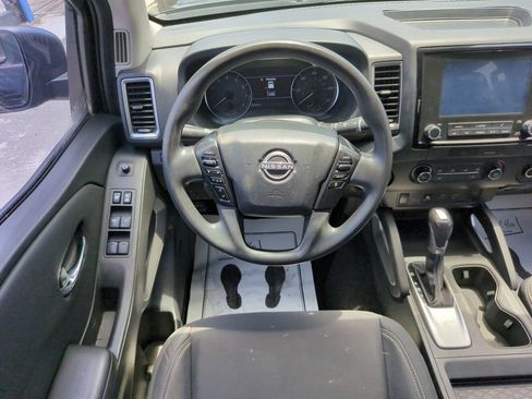 Used 2022 Nissan Frontier SV w/ Technology Package RWD image 16