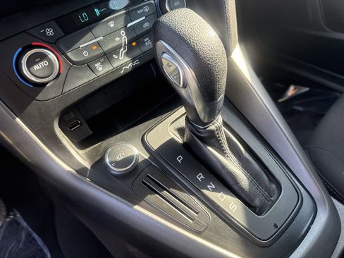 Used 2017 Ford Focus SEL image 26