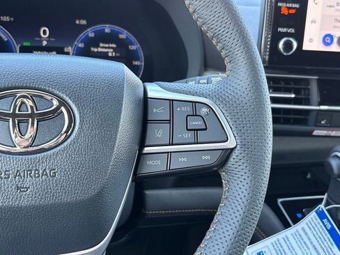 New 2026 Toyota Sienna XLE Woodland Edition AWD/4WD image 21