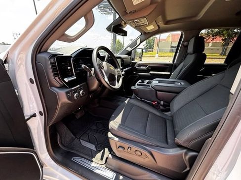 Used 2025 Chevrolet Silverado 2500 LT w/ All Star Edition AWD/4WD image 10
