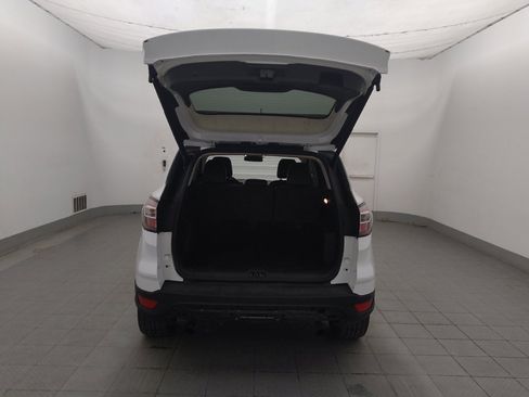 Used 2017 Ford Escape SE w/ Equipment Group 201A FWD image 29