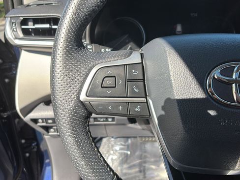 Used 2021 Toyota Sienna Limited AWD/4WD image 31