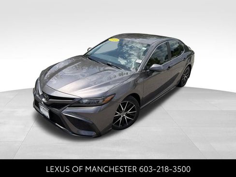 Used 2022 Toyota Camry SE AWD/4WD image 1