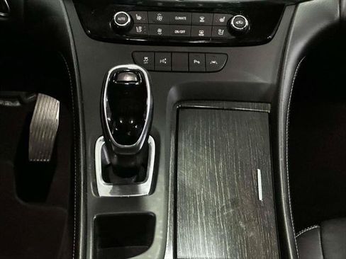 Used 2017 Buick LaCrosse Premium w/ Driver Confidence Package #2 AWD/4WD image 18