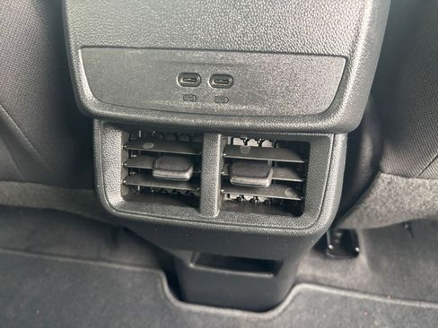 Used 2025 Chevrolet Equinox LT image 23