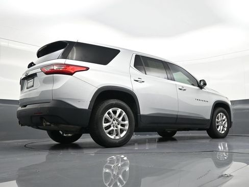 Used 2020 Chevrolet Traverse LS image 29