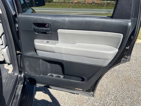 Used 2008 Toyota Sequoia SR5 image 21