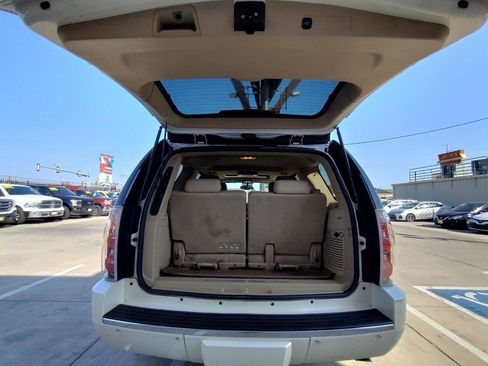 Used 2011 GMC Yukon Denali image 50