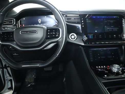 Used 2022 Jeep Grand Wagoneer Series II image 32