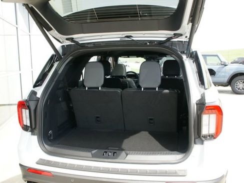 New 2026 Ford Explorer ST AWD/4WD image 34